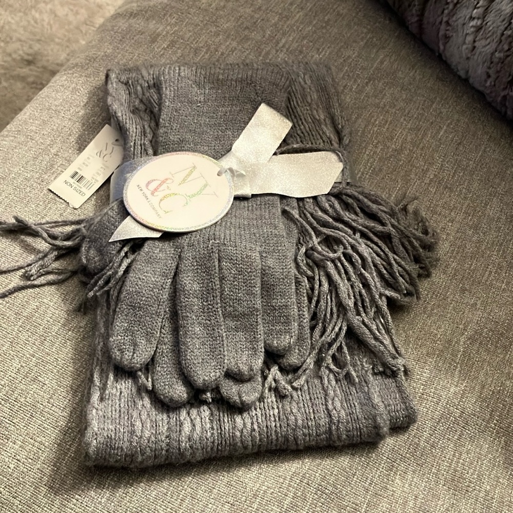 NY&C ladies brand new with tags grey heather gloves+ scarf set. 100% acrylic.